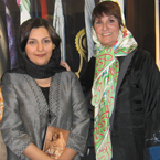 Ana M Briongos con la fotgrafa iran Shadi Ghadirian y su amiga Hadie en Teheran -2008-